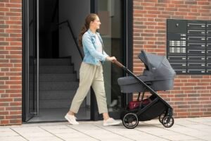 Lire la suite à propos de l’article Avis Poussette Yoyo 3 Stokke : Test Complet & Verdict 2025